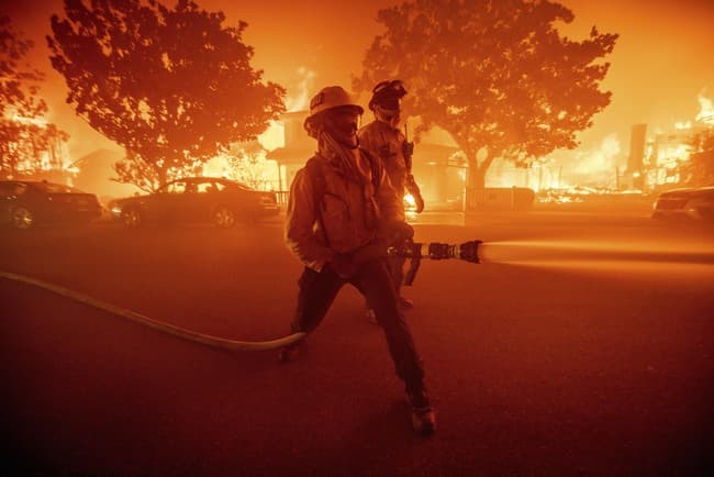 New Wildfire Erupts in LA County, 8,000 Acres Burn in Hours